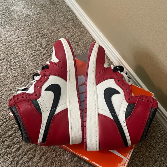 Jordan 1 retro high OG “Chicago” Lost and Found - Picture 8 of 10